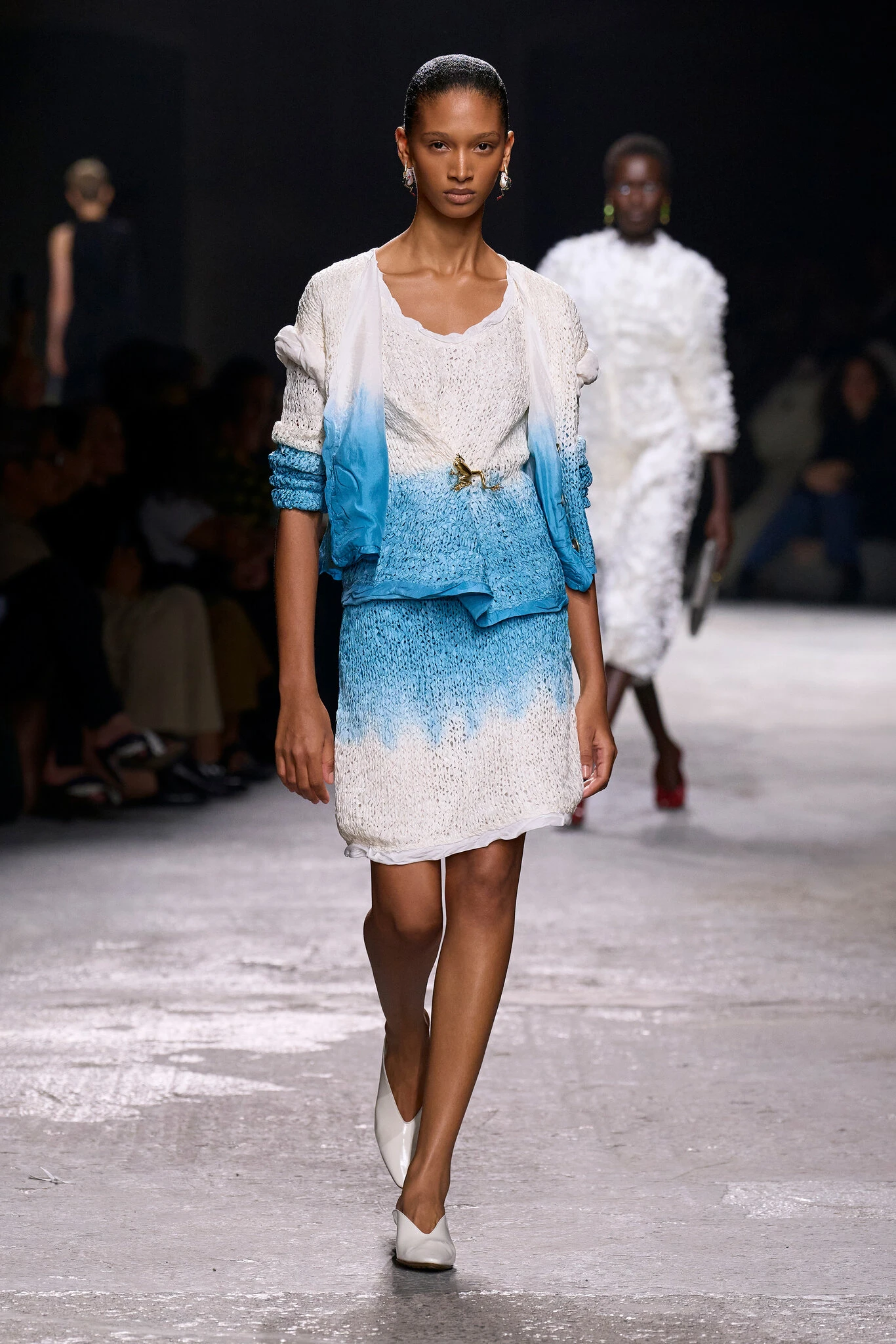 Весна 2025 виглядає від Bottega Veneta.